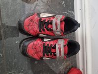 Marvel Spiderman sneakers röd/svart