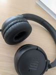JBL tune 500 hörlurar 