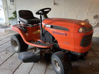 Husqvarna LT151, åkgräsklippare (med snöblad)