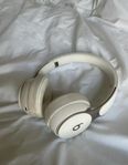 Beats Solo Pro hörlurar 