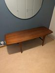 vardagsrumsbord i teak 