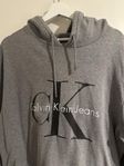 Calvin Klein-hoodie (väldigt bra skick)