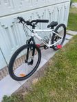 pojkcykel 24tum