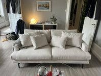 beige soffa