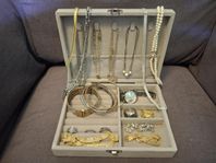 Samling smycken + armbandsur