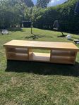 TV-bänk 150x50x40 cm – funktionell och stilren