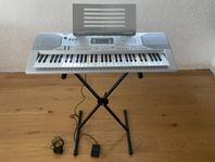 Keyboard Casio CTK-800 med stativ, adapter, pedal