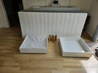 Järnudda 90x200 säng med böddmadrass, ben och lådor på