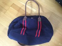 Tommy Hilfiger väska