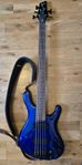 Ibanez 5-strängad elbas med hard case