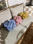 Knot cushion från DESIGN Stockholm HOUSE