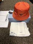 Prada Bucket Hat helt ny