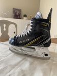 CCM supertacks AS1 skridskor, storlek 8,5