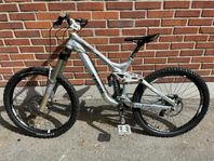 Trek Downhill 