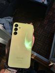 Samsung galaxy a15  + 10 månader garanti