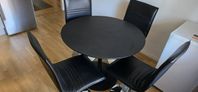 Matbord och stolar 