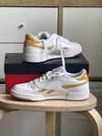 Sneakers  Reebok strl 39