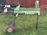 Vedklyv Bala S410 – Elhydraulisk, trefas – Svensktillver