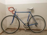 28 tum racer cykel säljes! 