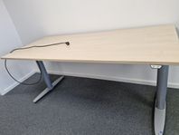 2 st skrivbord