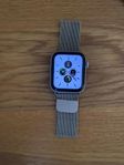 Apple Watch SE 2 Gen 40 MM i väldigt fint skick med 99% 