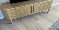 Tv-bänk från Mio i toppenskick! 