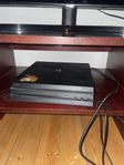 Playstaion 4 PRO plus 2 kontroller