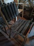 Gamla teak-trädgårdsmöbler