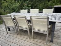 Teak bord och 6 teak stolar