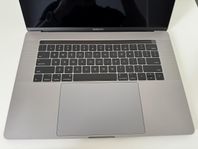 MacBook Pro 15” med i7/16GB/512GB eng