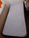 säng 90 cm