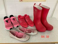 Fin-skor, skor, gummistövlar i Stl. 32. Paketpris erbjuds!