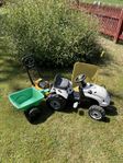 Tramptraktor med vagn, skottkärra,  gräsklippare 