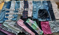 Stort klädpaket tjejkläder, jeansbyxor 134-140