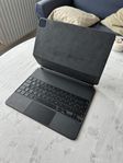 Apple Magic Keyboard 12.9”