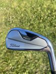 Titleist T200 utility