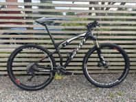 Scott Spark 910 , lätt & kapabel XC-hoj i kolfiber
