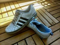 Adidas  sneakers + vinter skor + crocs allt -99