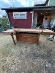 Bortskänkes: Antik arbetsbänk