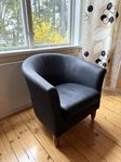 Svart fåtölj