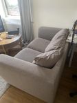2-sitsig soffa