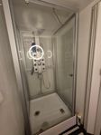 Bortskänkes en fungerande duschkabin 