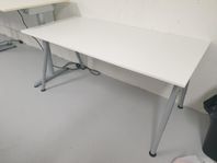 Skrivbord