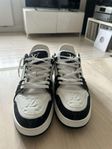 Louis Vuitton   trainers 