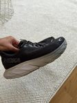 Hoka Arahi 6