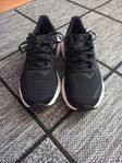 Mizuno löparskor, svart