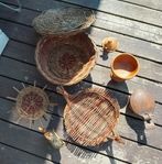 Träföremål och korgar
