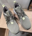 Adidas Originals Xplr Snkrboot CQ2428 stadskor storlek 42