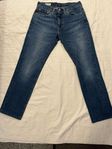 Levi's mörkblå jeans - strlk W31 L34