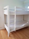 Våningssäng 90x200 med stege